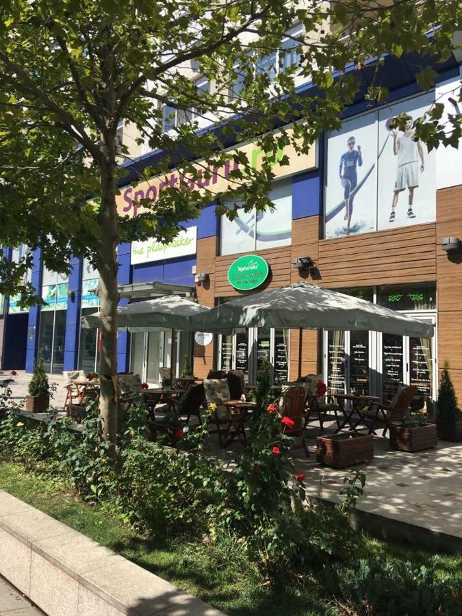 Alba Iulia Square - Apartments And Studios Bucharest Exterior photo