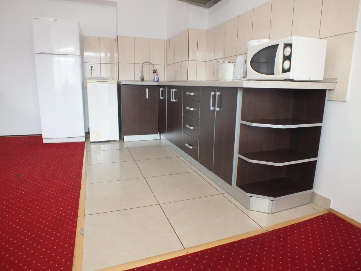 Alba Iulia Square - Apartments And Studios Bucharest Exterior photo
